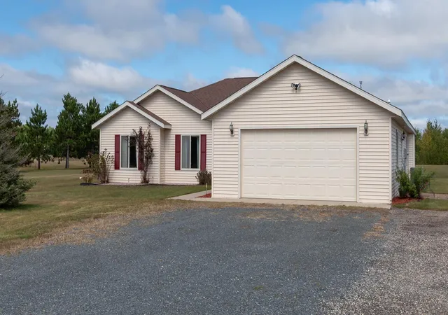 Photo 4 of Single family home for sale at 6057 Kestrel Rd NW, Bemidji, MN 56601 | MLS# 7139928 | Listing updated on 2026-09-15