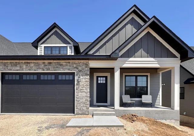 Townhouse for sale at 18542 Ifton Way, Lakeville, MN 55044 | MLS# 7139937