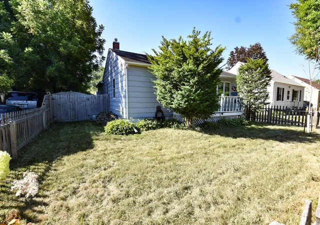 Photo 1 of Single family home for sale at 1630 11 Avenue S, Fargo, ND 58103 | MLS# 7139972 | Listing updated on 2026-09-11