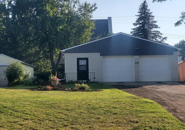Single family home for sale at 719 N Spring St, New Ulm, MN 56073 | MLS# 7140060