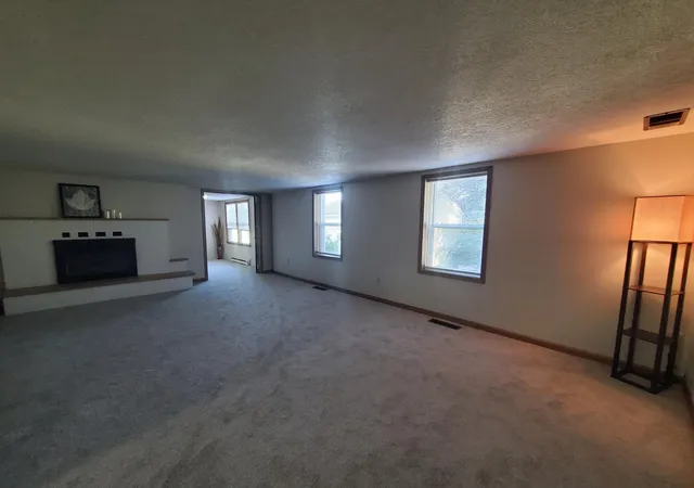Photo 3 of Single family home for sale at 719 N Spring St, New Ulm, MN 56073 | MLS# 7140060 | Listing updated on 2026-09-22