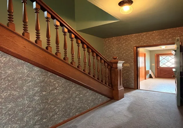 Photo 4 of Single family home for sale at 410 N 6th Street, Marshall, MN 56258 | MLS# 7140079 | Listing updated on 2026-09-15