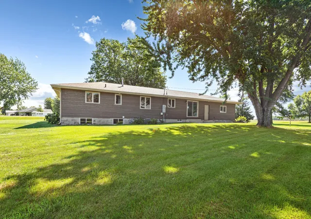 Photo 4 of Single family home for sale at 508 Central Ave S, Geneva, MN 56035 | MLS# 7140116 | Listing updated on 2026-10-06