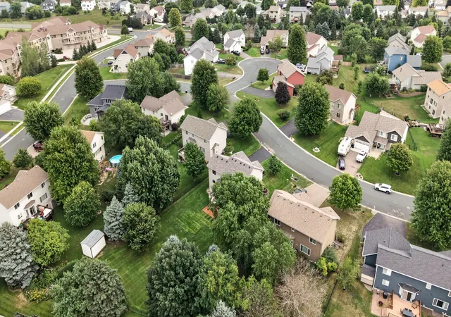 Photo 3 of Sale Pending at 1954 Ormond Dr, Shakopee, MN 55379 | MLS# 7140133 | Listing updated on 2026-09-14