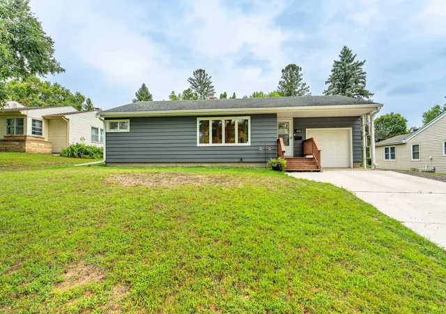 Photo 1 of Single family home for sale at 416 E Saint Charles Ave, Fergus Falls, MN 56537 | MLS# 7140203 | Listing updated on 2026-09-23