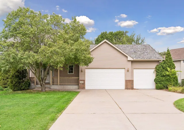 Photo 2 of Single family home for sale at 12915 195th Avenue Nw, Elk River, MN 55330 | MLS# 7140244 | Listing updated on 2026-09-14