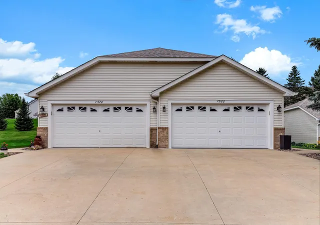 Photo 1 of Sale Pending at 7580 Newbury Rd, Saint Paul, MN 55125 | MLS# 7140252 | Listing updated on 2026-09-14