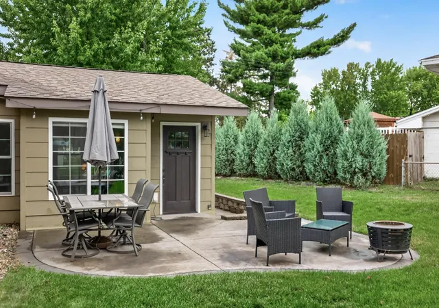 Photo 2 of Single family home for sale at 1261 Gary Dr, Saint Paul Park, MN 55071 | MLS# 7140285 | Listing updated on 2026-10-05