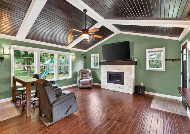 Photo 3 of Single family home for sale at 1261 Gary Dr, Saint Paul Park, MN 55071 | MLS# 7140285 | Listing updated on 2026-10-05
