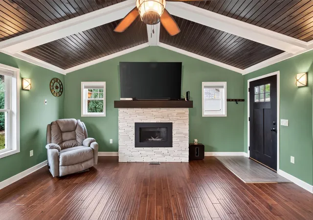 Photo 4 of Single family home for sale at 1261 Gary Dr, Saint Paul Park, MN 55071 | MLS# 7140285 | Listing updated on 2026-10-05