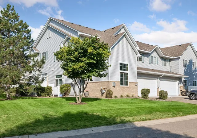 Photo 1 of Single family home for sale at 3027 Juniper Ln #E, Saint Paul, MN 55125 | MLS# 7140303 | Listing updated on 2026-09-12