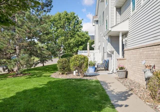 Photo 3 of Single family home for sale at 3027 Juniper Ln #E, Saint Paul, MN 55125 | MLS# 7140303 | Listing updated on 2026-09-12