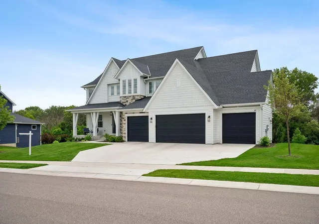 Photo 4 of Single family home for sale at 16865 46th Avenue N, Minneapolis, MN 55446 | MLS# 7140322 | Listing updated on 2026-09-11