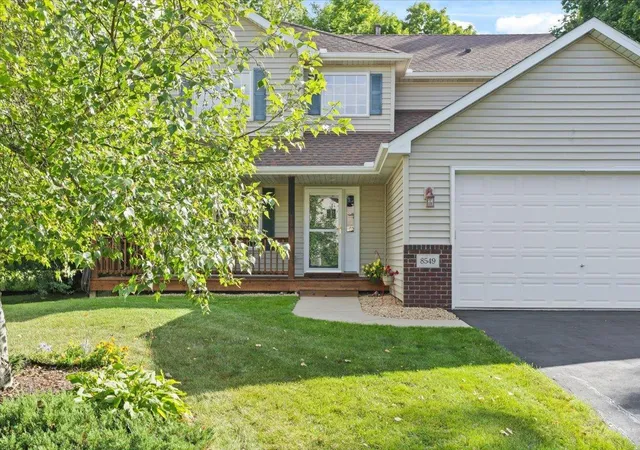 Photo 3 of Single family home for sale at 8549 Woodland Curv, Saint Bonifacius, MN 55375 | MLS# 7140392 | Listing updated on 2026-10-17