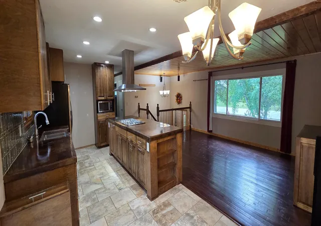 Photo 3 of Single family home for sale at 102 Shorewood Dr, International Falls, MN 56649 | MLS# 7140445 | Listing updated on 2026-09-15