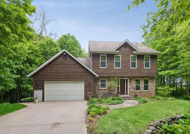 Photo 3 of Single family home for sale at 1745 1st Avenue SE, New Prague, MN 56071 | MLS# 7140550 | Listing updated on 2026-09-09