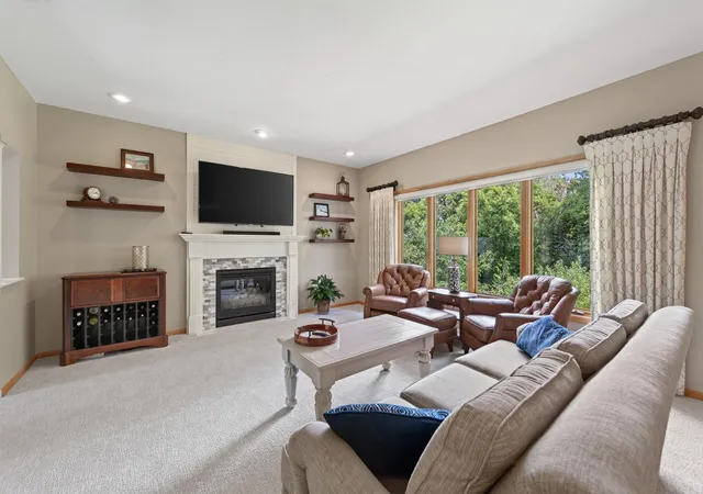 Photo 2 of Single family home for sale at 10817 Cambridge Ct, Burnsville, MN 55337 | MLS# 7140551 | Listing updated on 2026-09-14