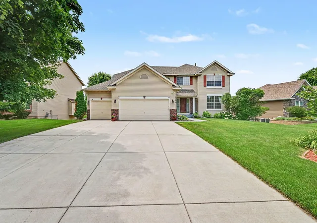 Photo 2 of Single family home for sale at 2466 Lone Eagle Trl, Saint Paul, MN 55129 | MLS# 7140626 | Listing updated on 2026-09-09