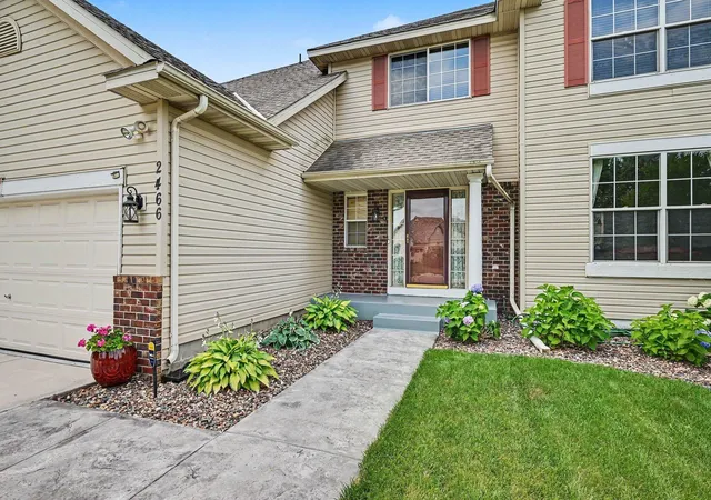 Photo 3 of Single family home for sale at 2466 Lone Eagle Trl, Saint Paul, MN 55129 | MLS# 7140626 | Listing updated on 2026-09-09