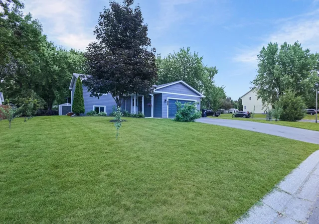 Photo 3 of Sale Pending at 1239 Ruby Ln, Shakopee, MN 55379 | MLS# 7140650 | Listing updated on 2026-09-29