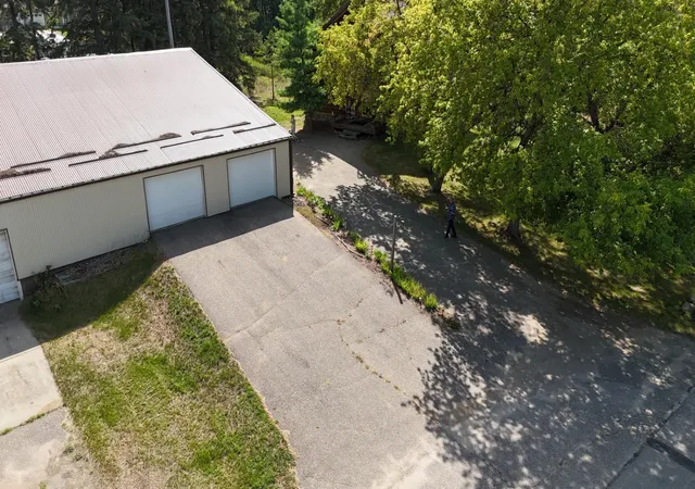 Photo 4 of Single family home for sale at 910 Pine St, Park Rapids, MN 56470 | MLS# 7140692 | Listing updated on 2026-09-14