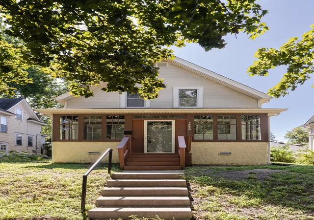 Single family home for sale at 1796 Minnehaha Ave W, Saint Paul, MN 55104 | MLS# 7140731
