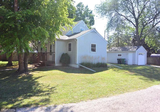 Photo 2 of Single family home for sale at 730 17th Street E, Glencoe, MN 55336 | MLS# 7140733 | Listing updated on 2026-09-14
