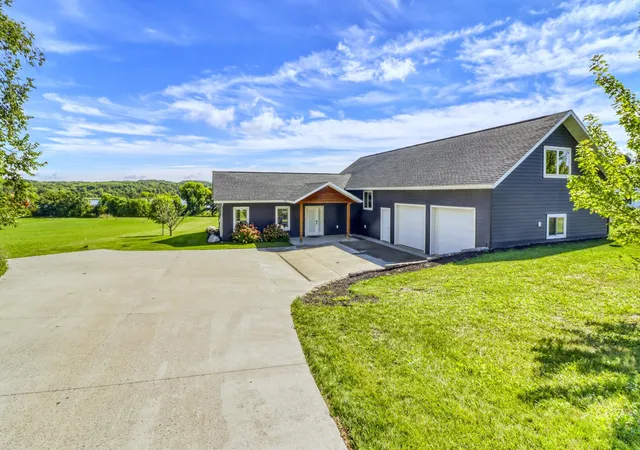 Photo 4 of Single family home for sale at 24718 W Elbow Rd, Pelican Rapids, MN 56572 | MLS# 7140845 | Listing updated on 2026-10-16