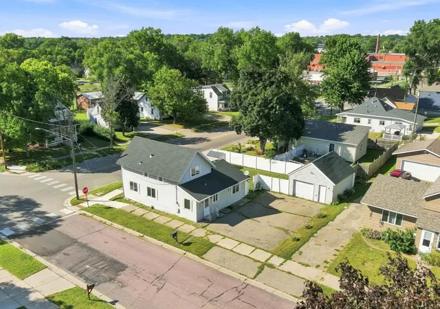 Photo 3 of Single family home for sale at 1201 2nd Avenue Nw, Faribault, MN 55021 | MLS# 7140865 | Listing updated on 2026-09-14