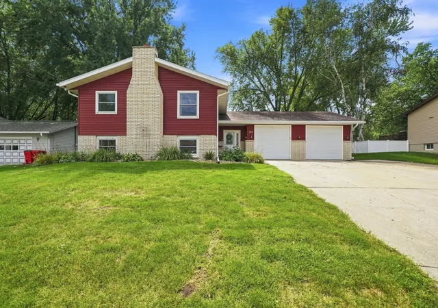 Photo 1 of Single family home for sale at 308 3rd Street Ne, Byron, MN 55920 | MLS# 7140991 | Listing updated on 2026-09-21