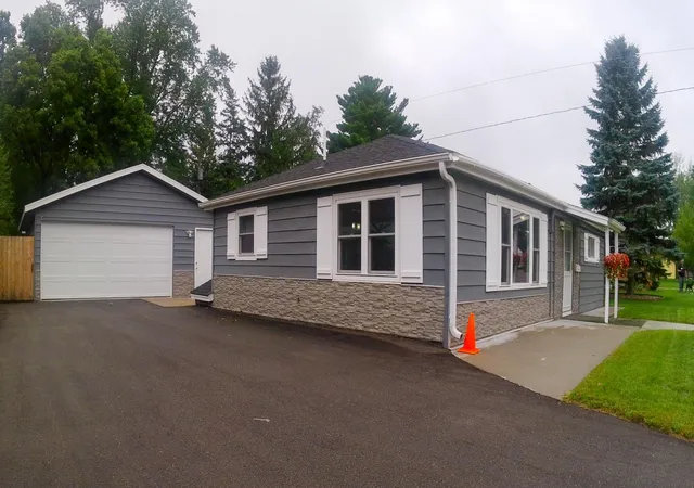 Photo 2 of Single family home for sale at 331 4th Avenue Sw, Perham, MN 56573 | MLS# 7141011 | Listing updated on 2026-09-15