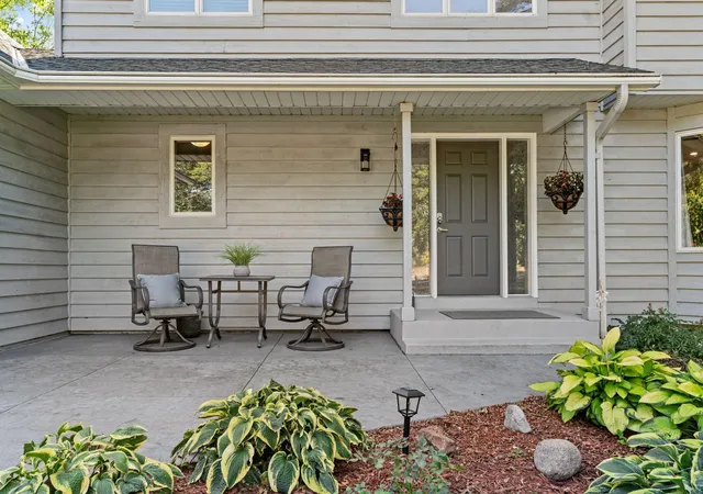 Photo 3 of Sale Pending at 13306 Ellice Ct, Saint Paul, MN 55124 | MLS# 7141037 | Listing updated on 2026-09-13