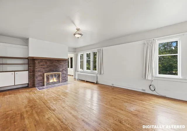 Photo 4 of Single family home for sale at 2114 E 2nd Street, Duluth, MN 55812 | MLS# 7141058 | Listing updated on 2026-10-08