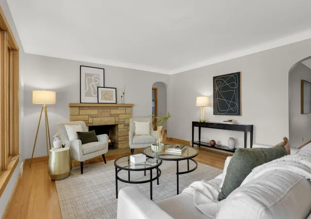 Photo 4 of Sale Pending at 1859 Saunders Ave, Saint Paul, MN 55116 | MLS# 7141061 | Listing updated on 2026-09-14