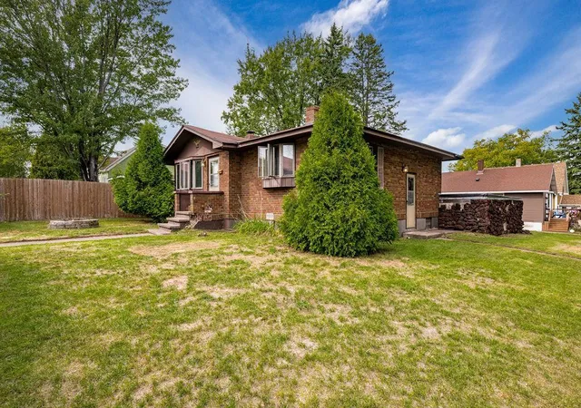 Photo 1 of Single family home for sale at 401 W Gary St, Duluth, MN 55808 | MLS# 7141186 | Listing updated on 2026-09-11