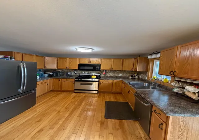 Photo 3 of Single family home for sale at 513 Homestead Rd, Mankato, MN 56001 | MLS# 7141225 | Listing updated on 2026-09-11