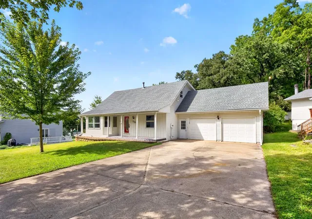 Photo 1 of Single family home for sale at 717 Cliff St Ne, Chatfield, MN 55923 | MLS# 7141226 | Listing updated on 2026-09-11