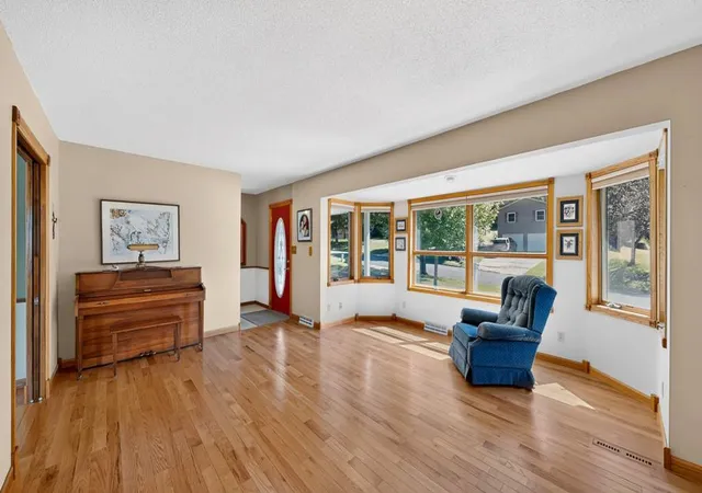 Photo 3 of Single family home for sale at 717 Cliff St Ne, Chatfield, MN 55923 | MLS# 7141226 | Listing updated on 2026-09-11