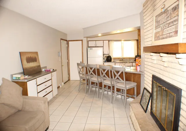 Photo 3 of Single family home for sale at 421 Dale Ave, Moorhead, MN 56560 | MLS# 7141266 | Listing updated on 2026-09-11