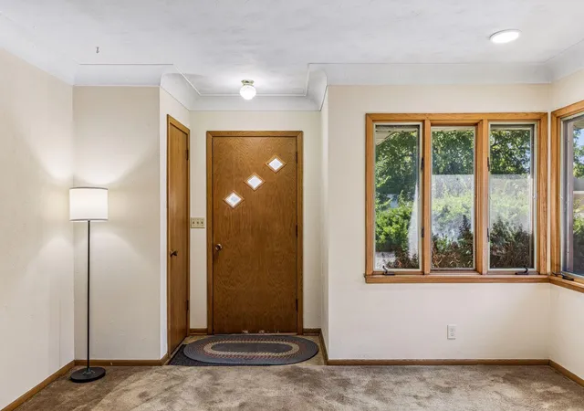 Photo 3 of Single family home for sale at 1411 Alaska Ave, Saint Paul, MN 55116 | MLS# 7141300 | Listing updated on 2026-09-14