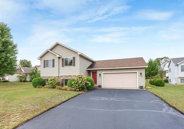 Photo 2 of Single family home for sale at 1251 Heritage Dr, Waite Park, MN 56387 | MLS# 7141309 | Listing updated on 2026-09-28