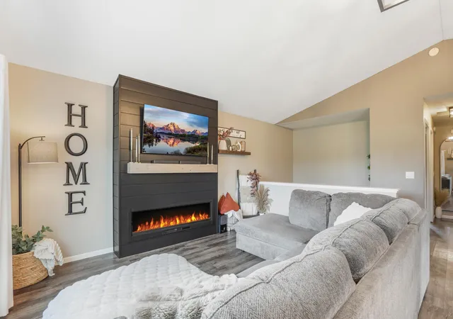 Photo 3 of Single family home for sale at 1251 Heritage Dr, Waite Park, MN 56387 | MLS# 7141309 | Listing updated on 2026-09-28