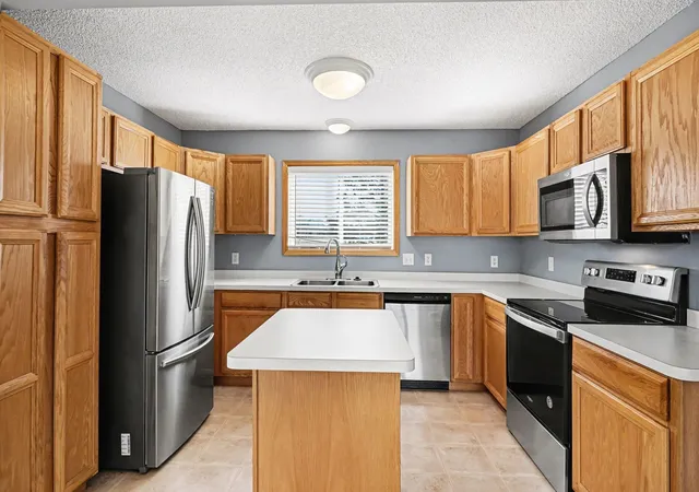 Photo 3 of Single family home for sale at 13900 Glendale Trl, Savage, MN 55378 | MLS# 7141311 | Listing updated on 2026-09-14