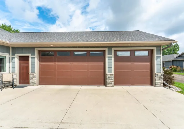 Photo 3 of Single family home for sale at 740 Oak Trl, Fergus Falls, MN 56537 | MLS# 7141359 | Listing updated on 2026-09-11