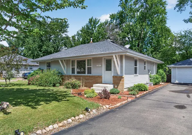 Photo 3 of Single family home for sale at 211 92nd Avenue Ne, Minneapolis, MN 55434 | MLS# 7141363 | Listing updated on 2026-09-11