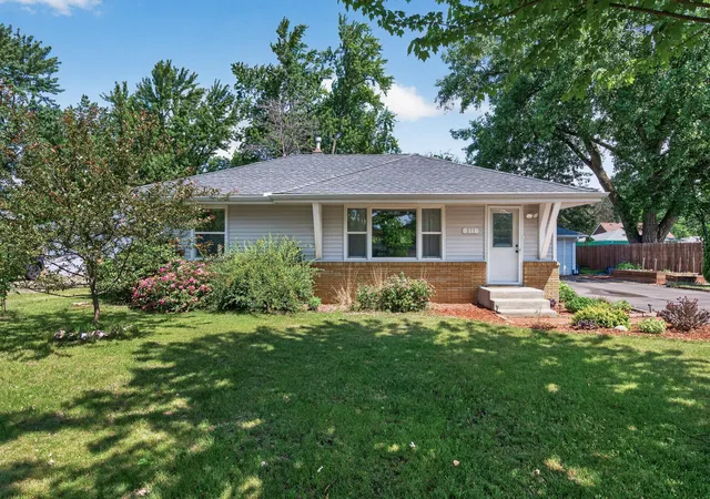 Photo 3 of Single family home for sale at 211 92nd Avenue NE, Minneapolis, MN 55434 | MLS# 7141363 | Listing updated on 2026-09-11