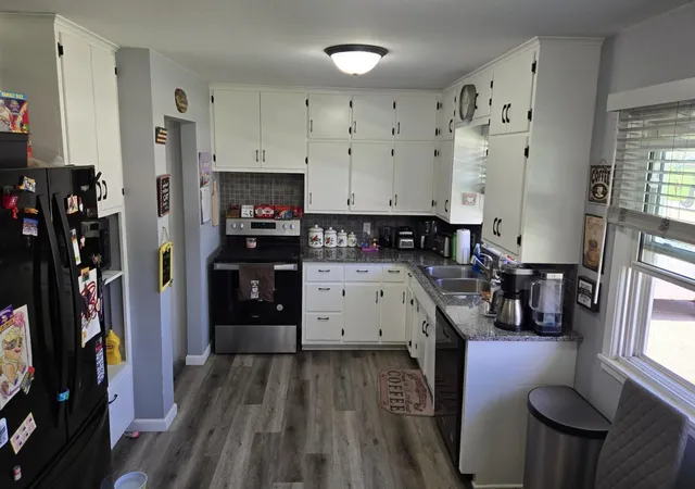 Photo 3 of Single family home for sale at 610 8th Avenue Ne, Waseca, MN 56093 | MLS# 7141374 | Listing updated on 2026-09-11