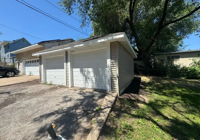 Photo 3 of Single family home for sale at 989 Marion St, Saint Paul, MN 55117 | MLS# 7141438 | Listing updated on 2026-09-11