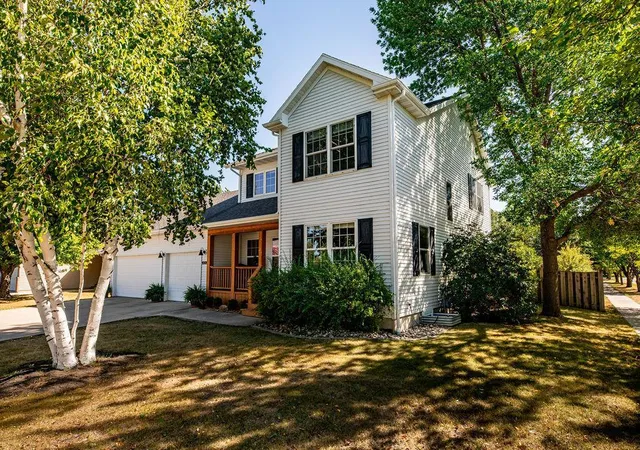 Single family home for sale at 1008 42nd Avenue N, Fargo, ND 58102 | MLS# 7141494