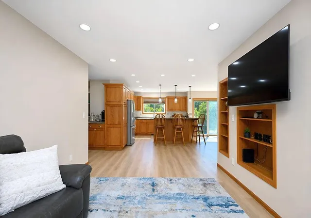 Photo 4 of Single family home for sale at 1008 42nd Avenue N, Fargo, ND 58102 | MLS# 7141494 | Listing updated on 2026-10-26